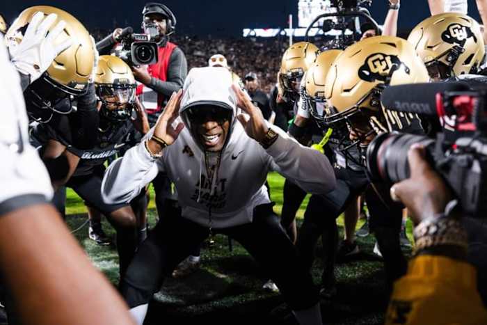 Deion Sanders with team in pregame vs. CSU